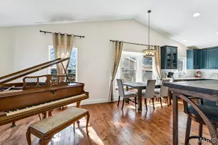 897 Top Notch Ln, Eureka, MO 63025 - Photo 7