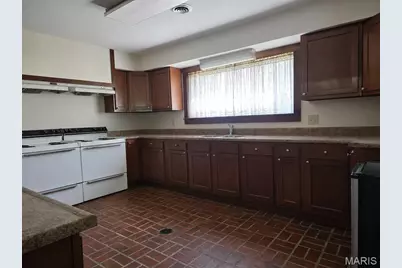 400 N 3rd Street, De Soto, MO 63020 - Photo 11