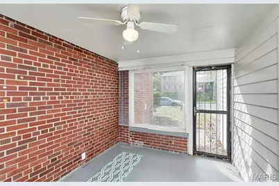905 Hornsby Avenue, Saint Louis, MO 63147 - Photo 21