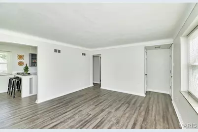 905 Hornsby Avenue, Saint Louis, MO 63147 - Photo 7