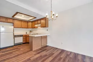 1436 Heritage Landing, Saint Charles, MO 63303 - Photo 3