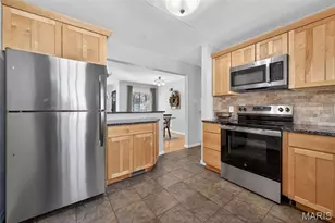 1335 Pinetree Ln, Webster Groves, MO 63119 - Photo 11