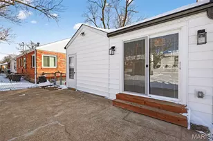 1335 Pinetree Ln, Webster Groves, MO 63119 - Photo 29