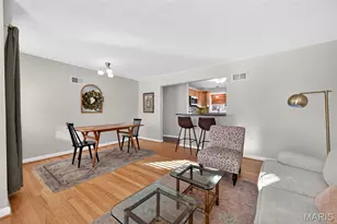 1335 Pinetree Ln, Webster Groves, MO 63119 - Photo 7