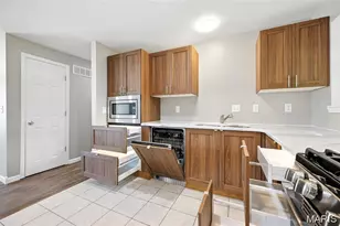 2320 Patterson Rd, Florissant, MO 63031 - Photo 13