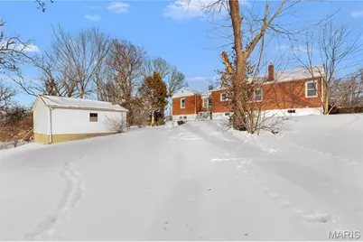 3007 Wismer Avenue, Breckenridge Hills, MO 63114 - Photo 23