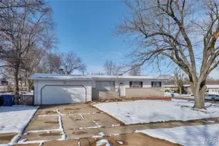 1575 Starling Dr, Florissant, MO 63031 - Photo 1
