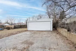 2604 Avie Dr, Jennings, MO 63136 - Photo 19