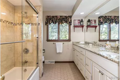 1620 Chalmers Drive, Chesterfield, MO 63017 - Photo 29