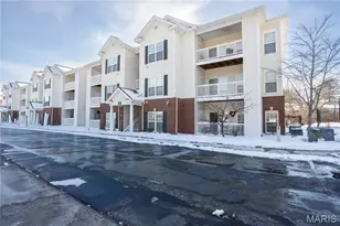 42 Kassebaum Ln, Saint Louis, MO 63129 - Photo 1