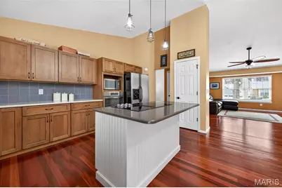 557 Woodlyn Crossing, Ballwin, MO 63021 - Photo 13