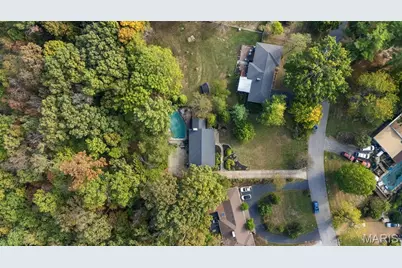 1889 N Signal Hills Drive, Kirkwood, MO 63122 - Photo 3