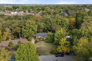 1889 N Signal Hills Dr, Kirkwood, MO 63122 - Photo 43