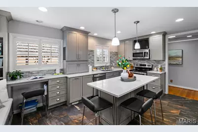 1889 N Signal Hills Drive, Kirkwood, MO 63122 - Photo 11