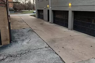 7544 York Dr, Clayton, MO 63105 - Photo 19