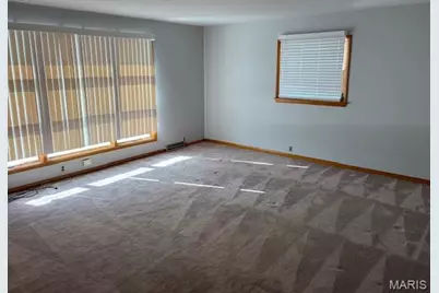 418 N Service Road, Saint Peters, MO 63376 - Photo 7