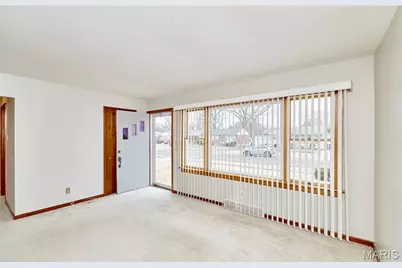 300 S Saint Jacques Street, Florissant, MO 63031 - Photo 7