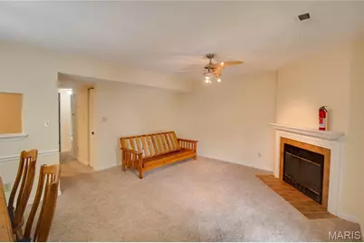 9041 N Swan Circle, Brentwood, MO 63144 - Photo 9