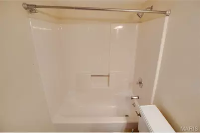 9041 N Swan Circle, Brentwood, MO 63144 - Photo 23