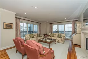 150 Carondelet Plaza, Clayton, MO 63105 - Photo 11