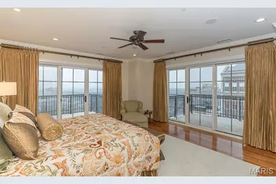 150 Carondelet Plaza #1701, Clayton, MO 63105 - Photo 33