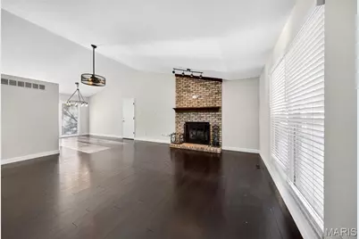 2128 Monks Hollow Drive, Florissant, MO 63031 - Photo 7