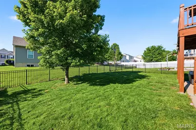 176 Berry Manor Circle, Saint Peters, MO 63376 - Photo 35