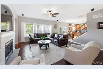 176 Berry Manor Circle, Saint Peters, MO 63376 - Photo 7