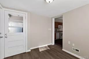 3721 S Compton Ave, Saint Louis, MO 63118 - Photo 9