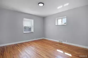 5500 Lindenwood, Saint Louis, MO 63109 - Photo 13