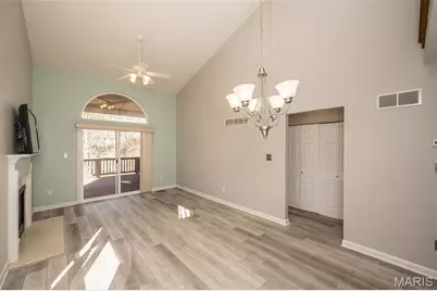 6827 Eagles Landing Court, Pacific, MO 63069 - Photo 9