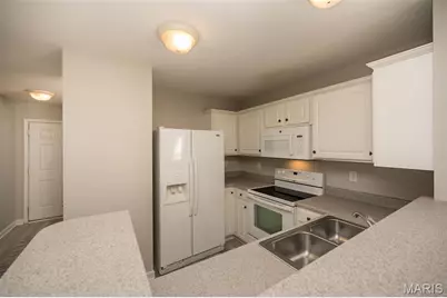 6827 Eagles Landing Court, Pacific, MO 63069 - Photo 5