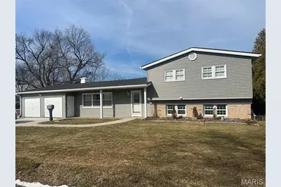 35 Holiday Drive, Hannibal, MO 63401 - Photo 1