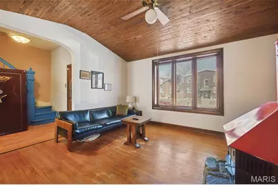 612 Bates Street, Saint Louis, MO 63111 - Photo 3
