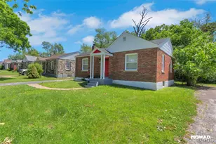 8246 Montreal Dr, Saint Louis, MO 63132 - Photo 3