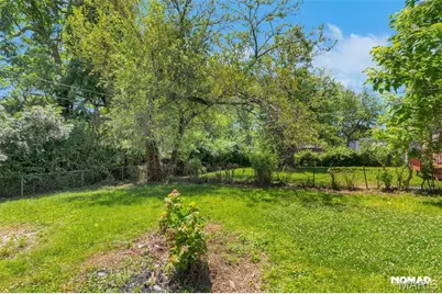 8246 Montreal Drive, Saint Louis, MO 63132 - Photo 9