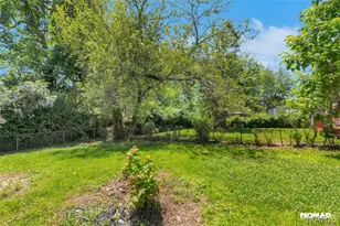 8246 Montreal Dr, Saint Louis, MO 63132 - Photo 9