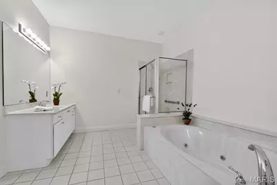 315 N Meramec Avenue #30, Saint Louis, MO 63105 - Photo 25