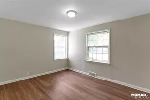 8135 Bloom Dr, Saint Louis, MO 63114 - Photo 17