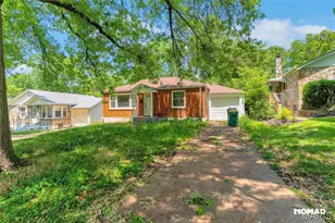 8135 Bloom Dr, Saint Louis, MO 63114 - Photo 9