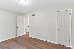 8135 Bloom Dr, Saint Louis, MO 63114 - Photo 23