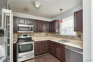 274 Tyndale Dr, O'Fallon, MO 63366 - Photo 11