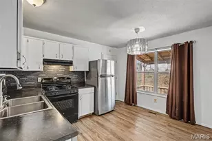 2325 Sundance Dr, O'Fallon, MO 63368 - Photo 9