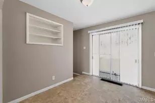 296 Meadowcrest Dr, Saint Louis, MO 63135 - Photo 11