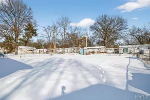 296 Meadowcrest Dr, Saint Louis, MO 63135 - Photo 29