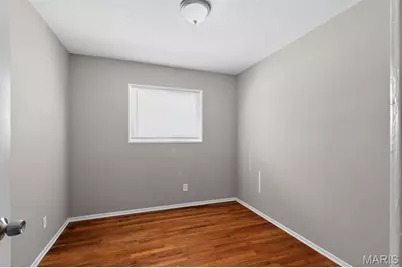 296 Meadowcrest Drive, Saint Louis, MO 63135 - Photo 13