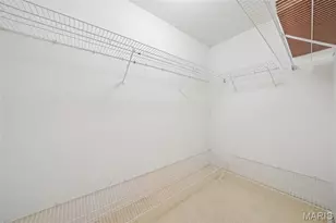 1010 Thoreau Ct, Saint Louis, MO 63146 - Photo 27