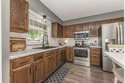 32 Oak Knoll Drive, Saint Peters, MO 63376 - Photo 9