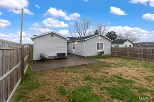 2112 Merriwether St, Cape Girardeau, MO 63703 - Photo 7