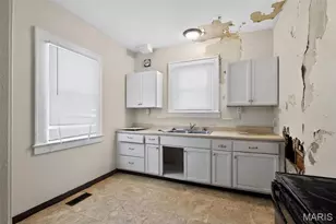 45 Beacon Ave, Saint Louis, MO 63135 - Photo 17